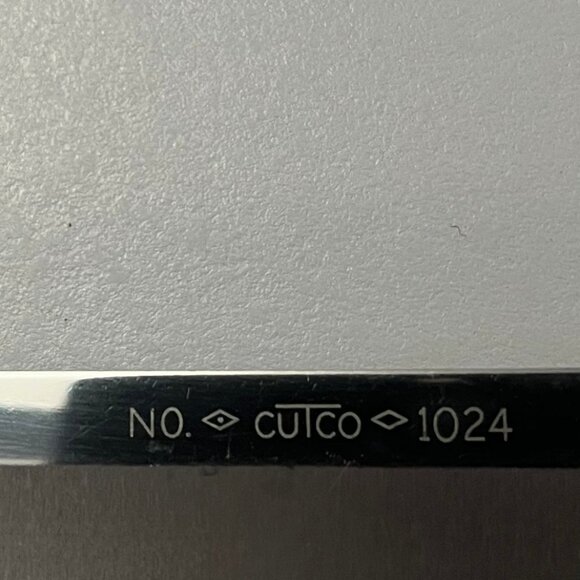 Vintage Cutco 1024 Slicer/Bread Knife with Serrated Edge & 9-1/2 inch Blade - Picture 2 of 4